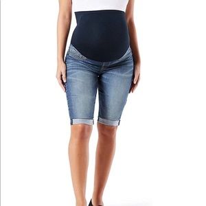 Signature Levi Strauss Maternity Shorts